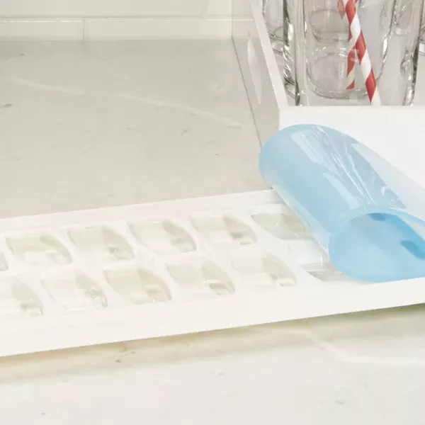 OXO Good Grips No-Spill Ice Cube Tray